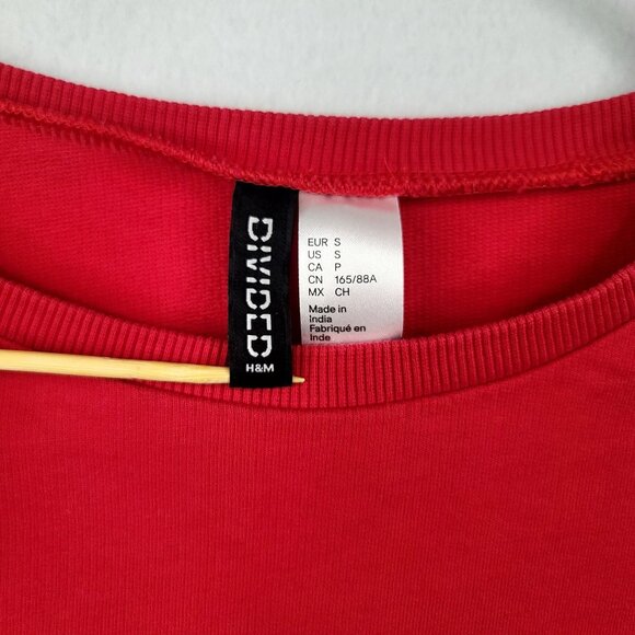 H&M Divided Lamour Red Cropped Sweatshirt With Floral Sleeves Small - Picture 4 of 9